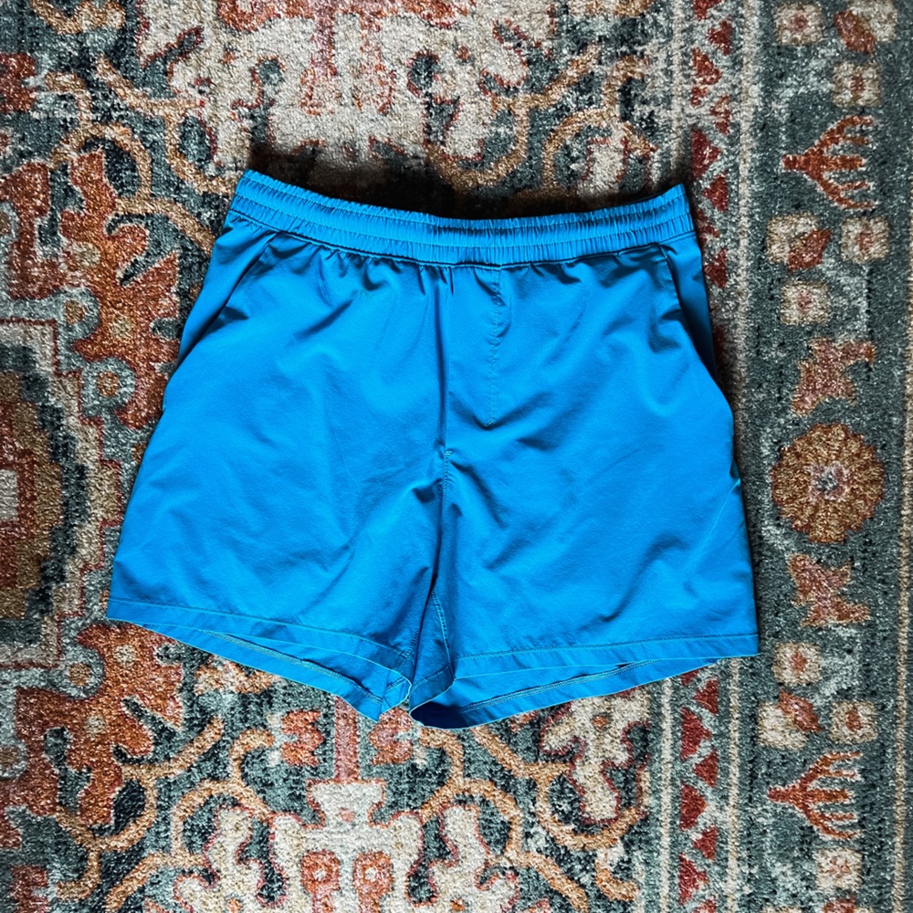 Lululemon Pacebreaker Linerless 5” LIKE NEW